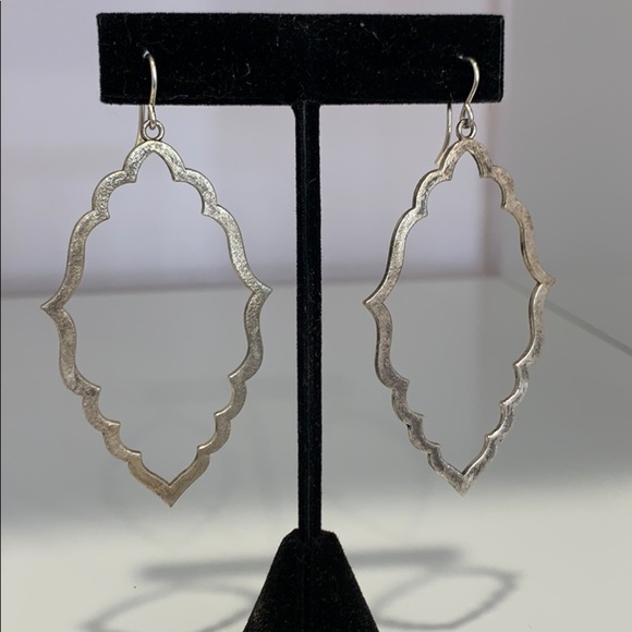 Earrings - Picture 1 of 4